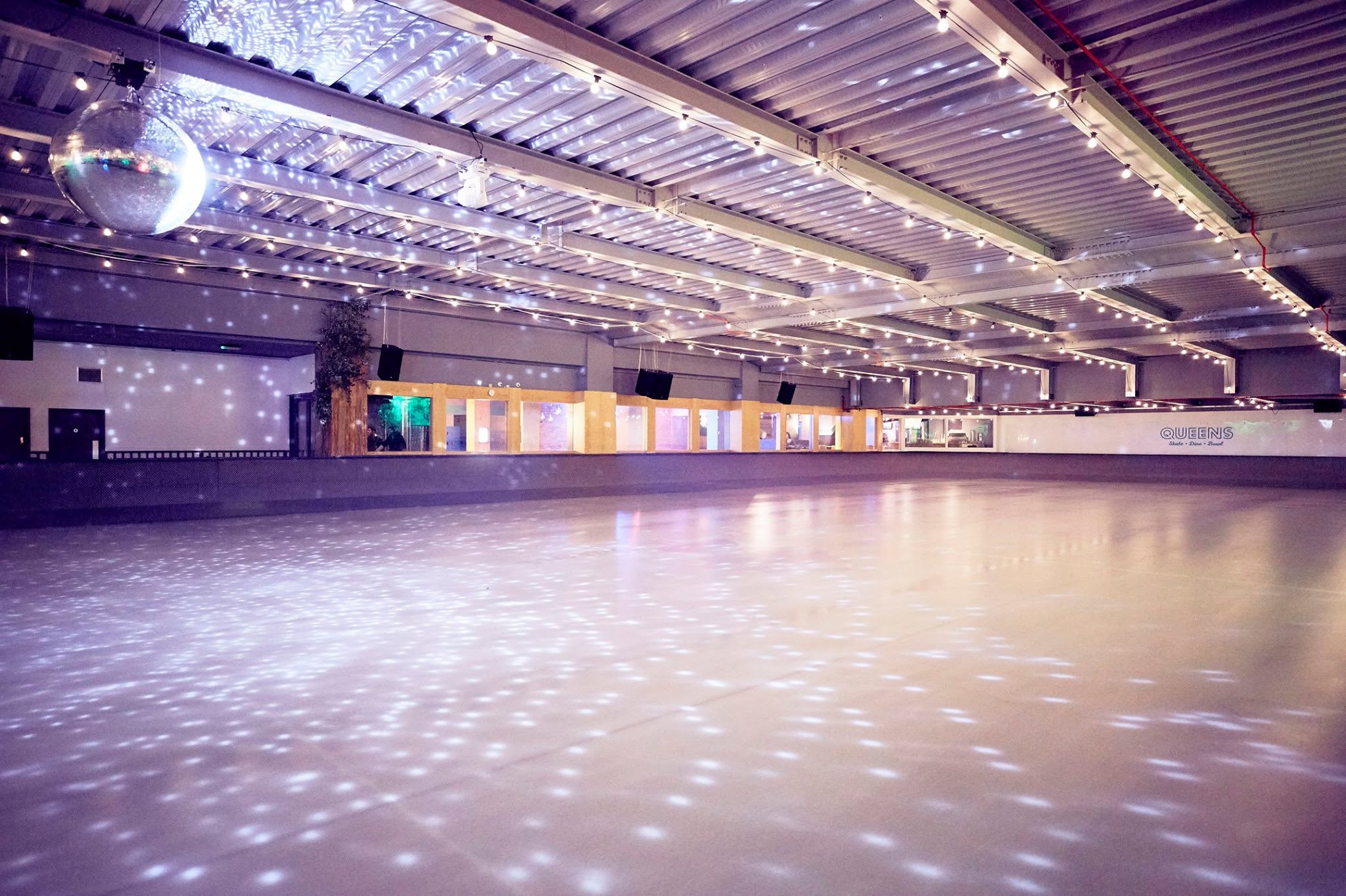 QUEENS Skate Dine Bowl