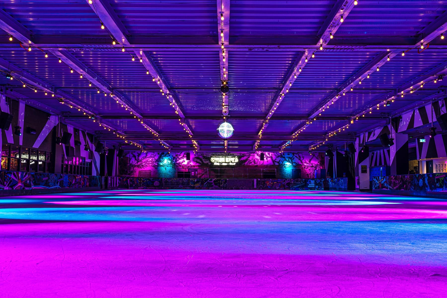 QUEENS Skate Dine Bowl
